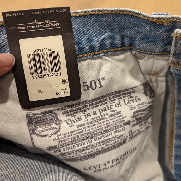 Levi's Women's Blue Denim Shorts 501 - Picture 4 of 8